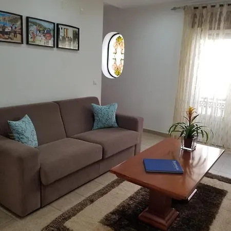 別荘 Casa Bonequinha ナザレ